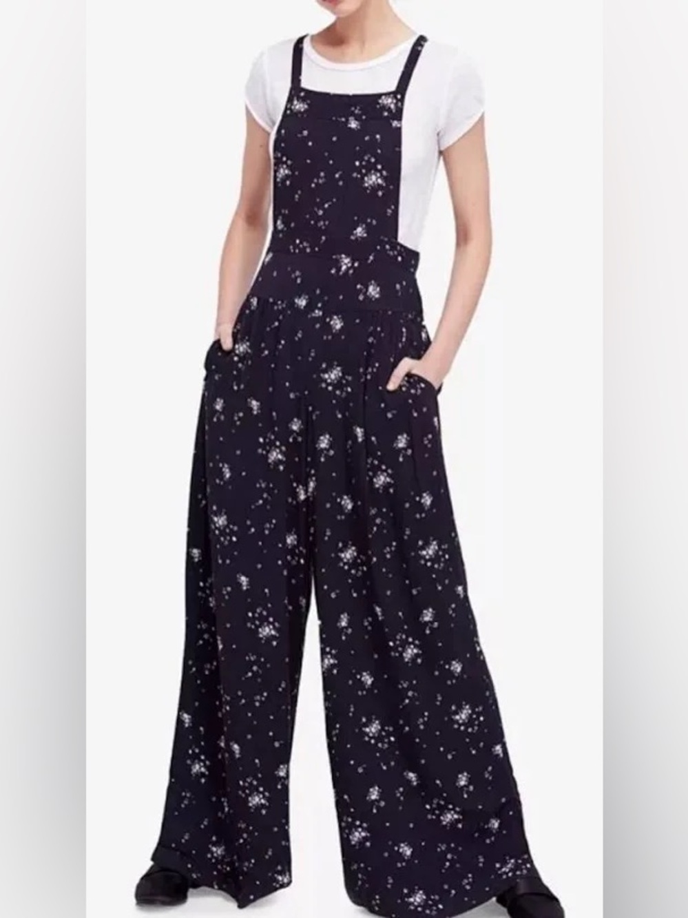 Free People Sweet in the Streets Floral Overalls Rayon Wide Leg Pockets Size M - Picture 1 of 11